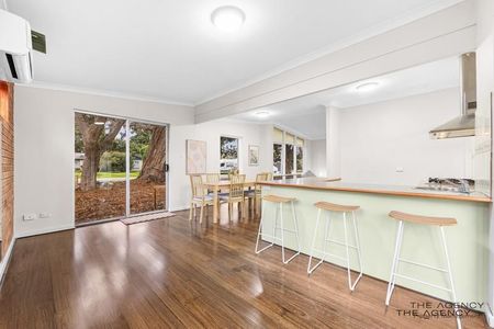 Stunning Renovated Home in Prime Dress Circle Location! - Photo 3