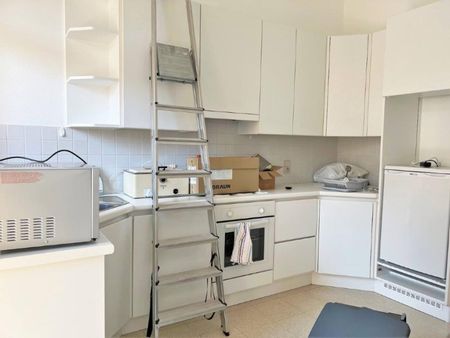 Woning met 3 slaapkamers, garage en koer. - Photo 2