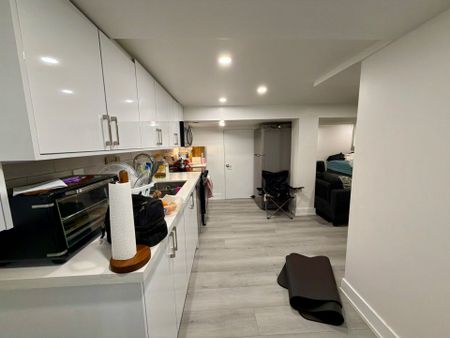 For Lease - 9 Sanderson Road Unit# Lower, Toronto, Ontario - Photo 5