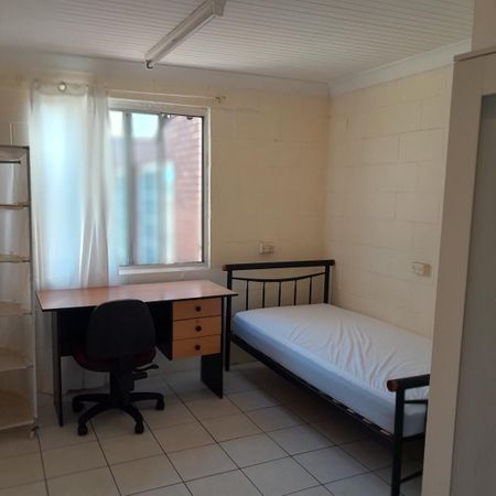 Coopers Plains - Photo 2