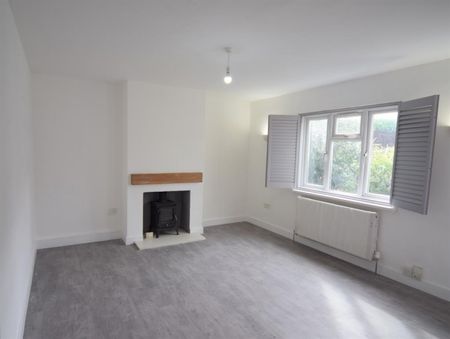 3 bedroom House To Let - Photo 3