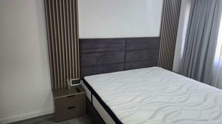 Inchiriez apartament 2 cam. Deva, Zamfirescu, et. 3, PRIMA INCHIRIERE - Photo 2