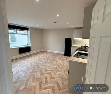 3 bedroom flat to rent - Photo 5