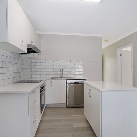 Position Perfect! - Photo 3