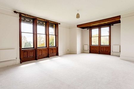 Spacious flat in magnificent Grade II* listed house. - Photo 4