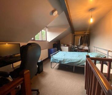 1 bedroom in a house share to rent - Photo 4
