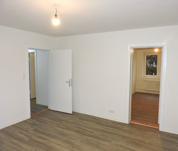 Wie für uns gemacht! Renovierte drei Zimmer Wohnung sucht ruhige Mi... - Photo 3