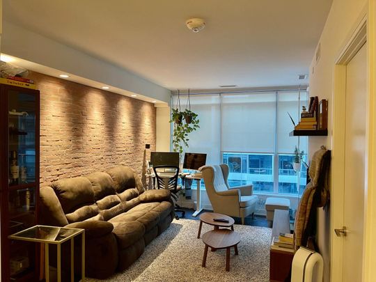 For Lease - 27 Bathurst Street Unit# 715, Toronto, Ontario - Photo 1