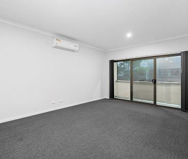 Modern Townhouse Living with Parkland Views - Photo 2