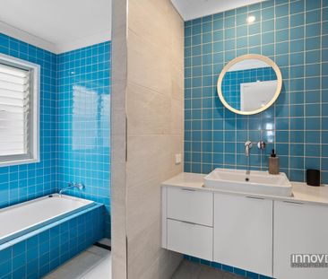 Modern, Elevated Home with Stunning Sunset Views & Pool! - Photo 6