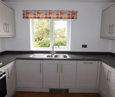 3 bedroom apartment to rent - Photo 2