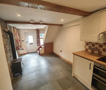 2 bedroom end of terrace house to rent - Photo 1