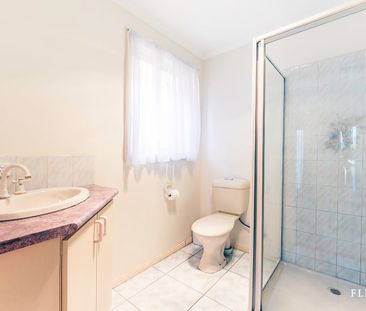 Comfortable Living with Great Outdoor Entertaining - Photo 4