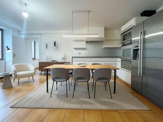 Zu vermieten – Prächtiges 7,5-Zimmer-Dorfhaus – 260 m² – Heizbare Poolanlage – Trélex (Nyon) - Photo 1