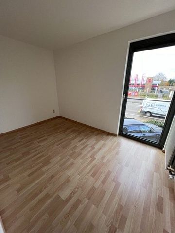 Goed gelegen 2 slaapkamerappartement met terras te huur - Photo 3