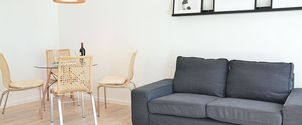 Citywohnung: Modern möbliert mit französischem Ballkon in der Südstadt - Photo 1