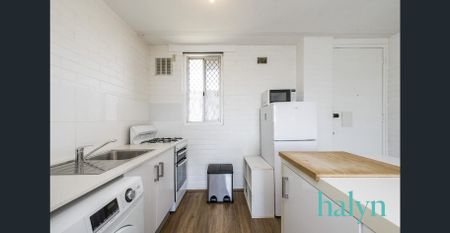 Cozy Fully Furnished & Equipped 1x1 in Prime North Perth Location - Photo 2