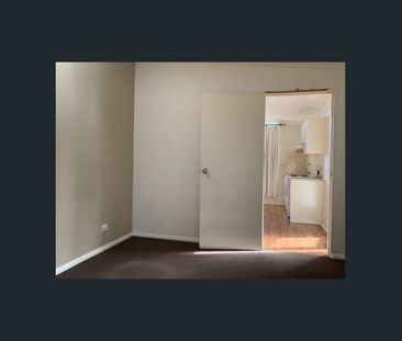 One bedroom unit - Photo 2