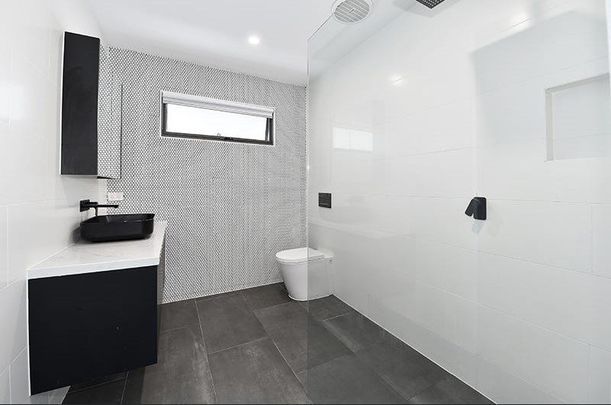 1/10 Pershing Street, Reservoir VIC 3073 - Photo 1