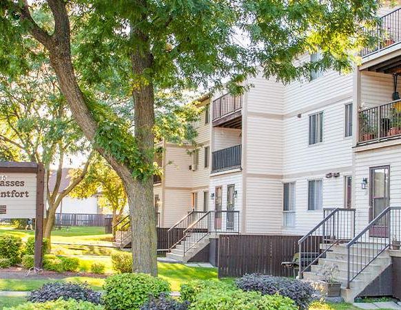 Terrasses Montfort | 415 Montreal Road, Ottawa - Photo 1