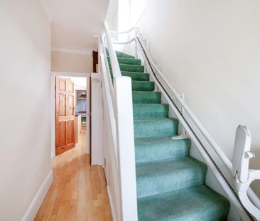 3 bedroom House To Let Total Size: 1037 SQ FT - Photo 3