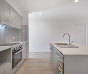 Brand New 3-Bedroom Low-Set Duplex - Photo 4