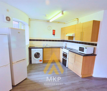 4 bedroom flat to rent - Photo 4