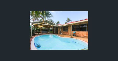 Family Oasis with Pool in Quiet Leeming Cul-de-Sac - Photo 3