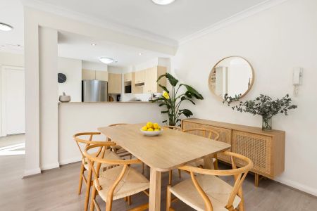 Resort Style Living in sought-after Inner West Conversion - Photo 4