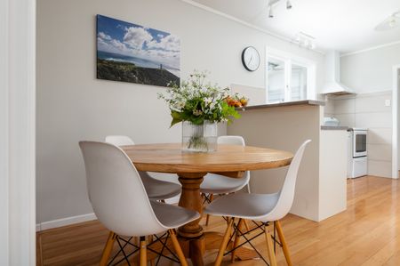 Situated in the heart of Chartwell sits this immaculately presented, four bedroom property. - Photo 3