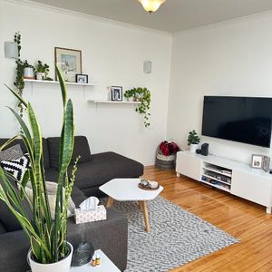 Beau 5 ½ dispo le 1er novembre sur la plus belle rue à Verdun! - Photo 2