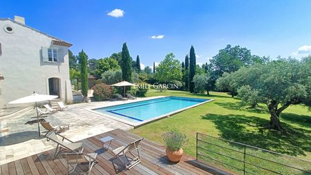 Bastide proche du centre d'Aix En Provence avec une belle vue sur la campagne - Photo 4