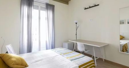 Calle de San Bernardo, Madrid, Community of Madrid 28015 - Photo 3