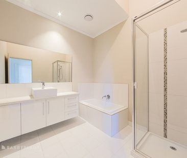 MODERN TOWNHOME IN CENTRAL NOBLE PARK - Photo 4