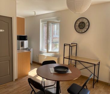 LUMINEUX STUDIO loué meublé et équipé - Photo 1