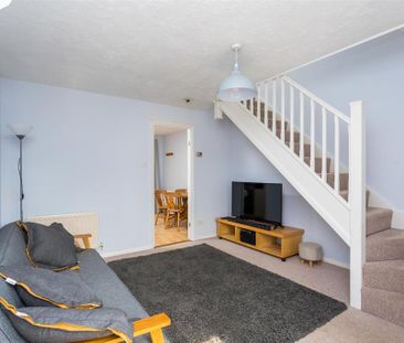 2 bedroom terraced house to rent - Photo 2