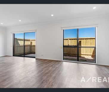 Charming 3-Bedroom Low-Maintenance Family Home in Wyndham Vale - Photo 1