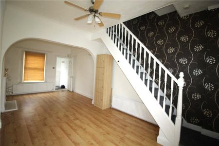 2 bedroom terraced house to rent - Photo 2