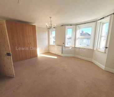Bedroom Detached Family Home, BH12 - Photo 4