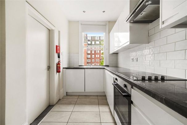 4 bedroom flat in St John's Wood - Photo 1