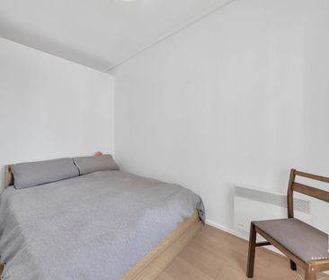 Spacious Living in the heart of Carlton! ***Furnished*** - Photo 2