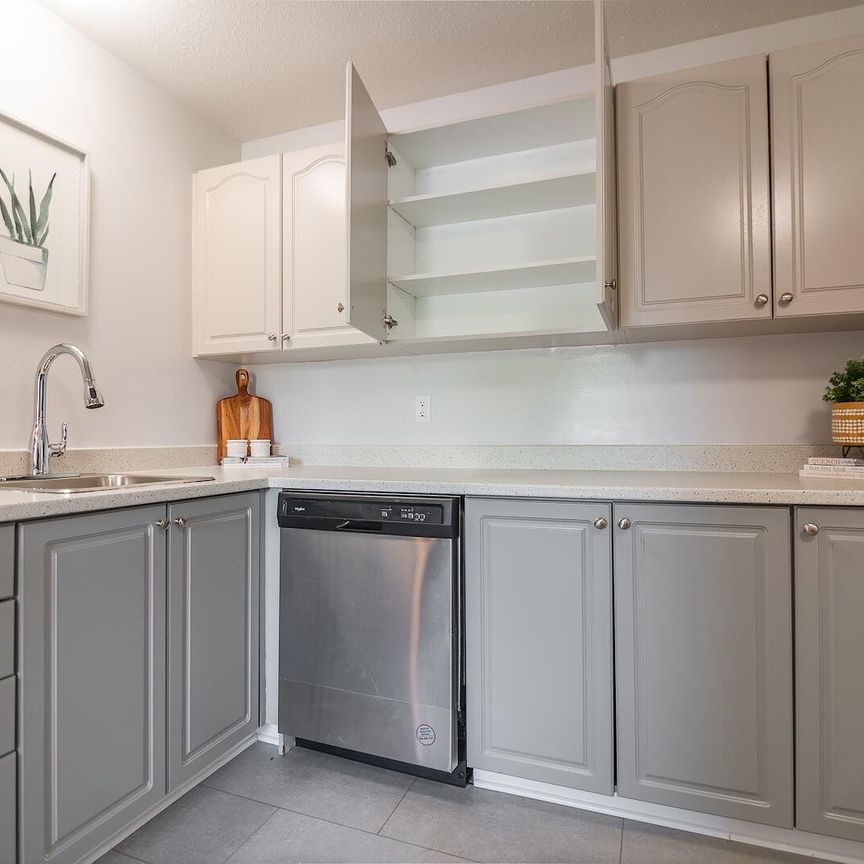 98 Woodridge Crescent, Bayshore - Belltown, Ottawa, ON - Photo 1