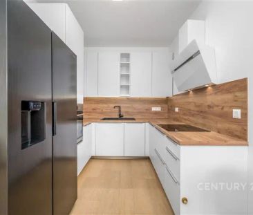 Pronájem bytu 2+kk s lodžií, sklepem a parkovacím místem, 71 m - Photo 4