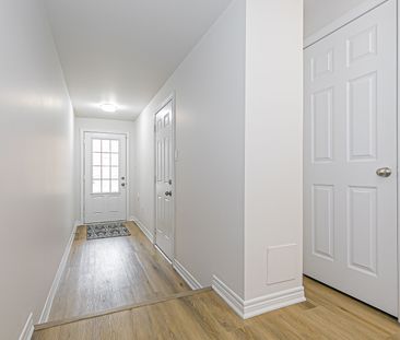 For Lease - 319 DELRAY Drive, Markham, Ontario - Photo 3