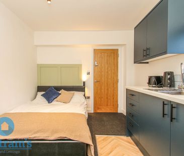 1 bed Shared House for Rent - Photo 2