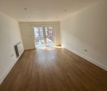 2 Bed Flat, Centenary Plaza, SO19 - Photo 3