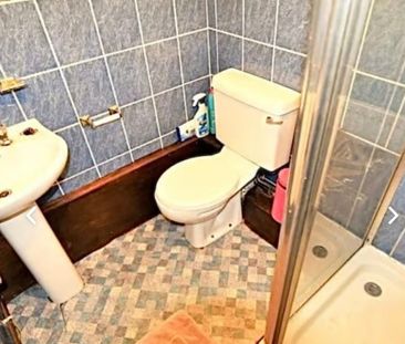 6 Bed - 11 Thornville Crescent, Hyde Park, Leeds - LS6 1JH - Student - Photo 6