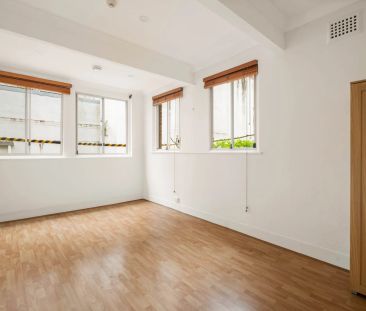 Bright & Refreshed Studio in Boutique 'Medina Hall' - Photo 4
