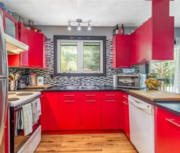 June 1: Main suite 3 bed + den, single garage in West Kelowna - Photo 2