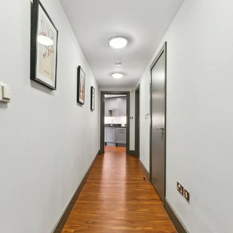 2 bedroom flat in 135 Battersea High Street - Photo 1